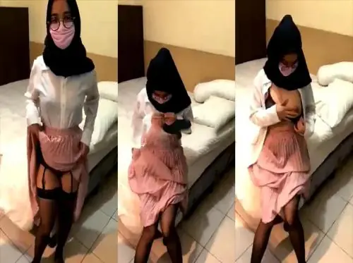 Bokep Indo Ngentot Sekretaris Jilbab Kacamata