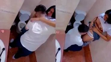 Bokep Indo Pelajar SMA Ngentot Di Toilet Sekolah poster