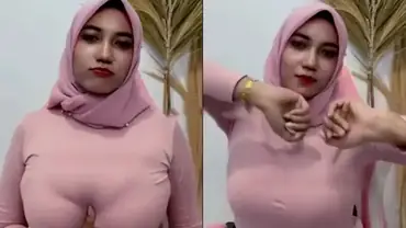 Bokep Indo Ukhti Jilboobs Live Show poster